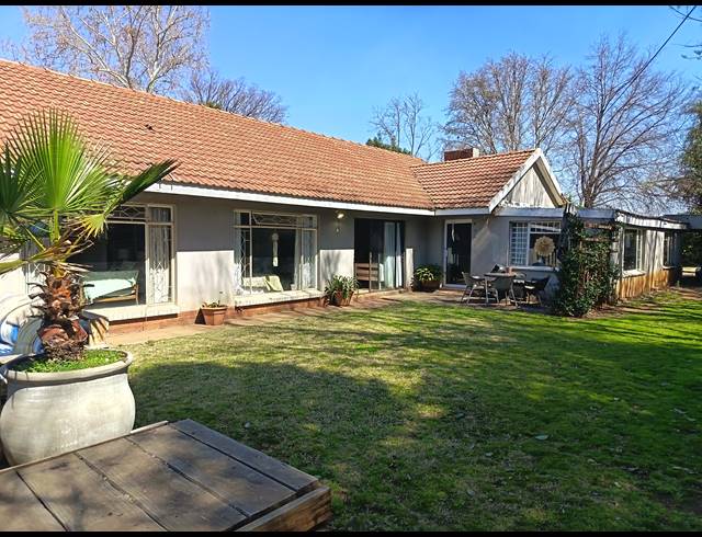 4 BEDROOM HOUSE FOR SALE IN THREE RIVERS